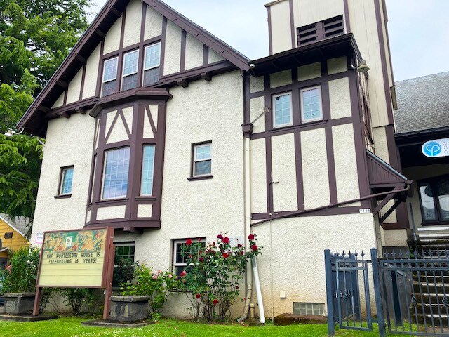 7528 N Charleston Ave, Portland, OR à vendre - Photo de l’immeuble – Image 2 sur 12