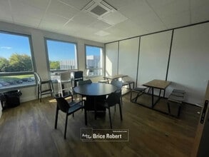 Bureau dans Dardilly à vendre Photo intérieure– Image 1 sur 8