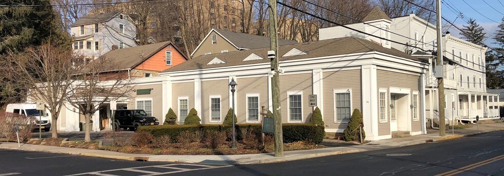 96 Lexington Ave, Mount Kisco, NY à vendre - Photo de l’immeuble – Image 2 sur 8