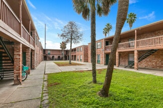 Plus de détails pour 6235 Chef Menteur Hwy, New Orleans, LA - Logement à vendre