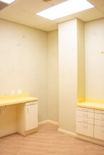 3301-3311 E 12th St, Oakland, CA à louer Photo intérieure– Image 1 sur 18