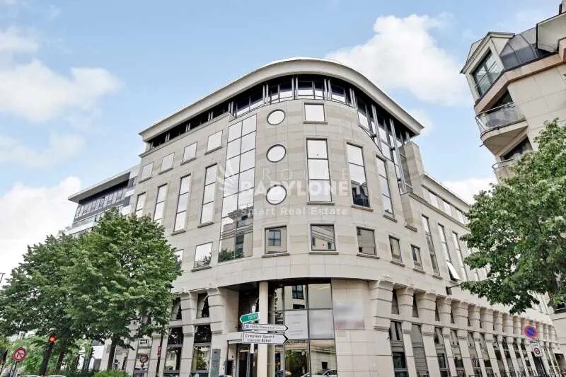 120 Rue Jean Jaurès, Levallois-Perret à louer - Photo de l’immeuble – Image 2 sur 15