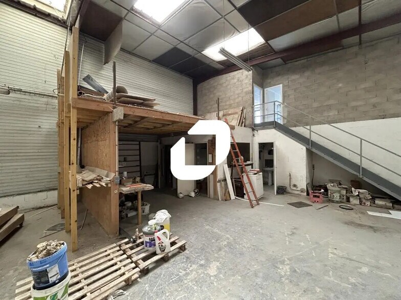 Local d’activités dans Vaux-le-Pénil à louer - Photo intérieure – Image 2 sur 6