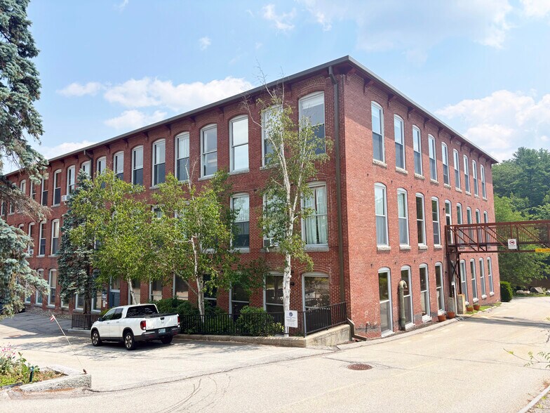 125 Main St, Newmarket, NH à vendre - Photo de l’immeuble – Image 1 sur 4