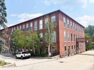 Plus de détails pour 125 Main St, Newmarket, NH - Logement à vendre