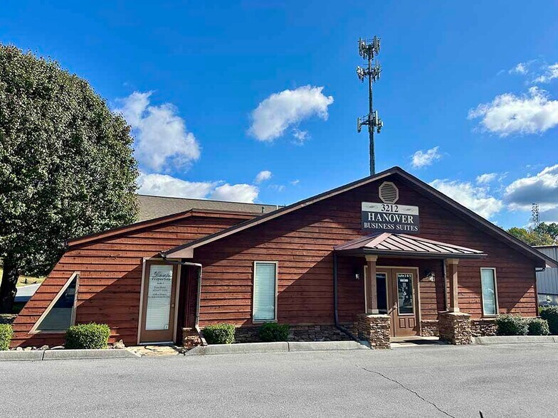 3212 Hanover Rd, Johnson City, TN à louer - Photo de l’immeuble – Image 1 sur 3