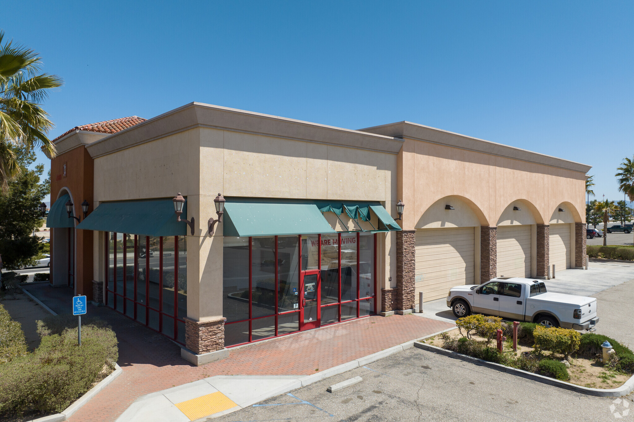 15669 Roy Rogers Dr, Victorville, CA à louer Photo principale– Image 1 sur 7