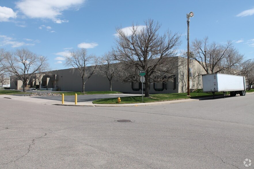 11400 E 51st Ave, Denver, CO à vendre - Photo de l’immeuble – Image 1 sur 15