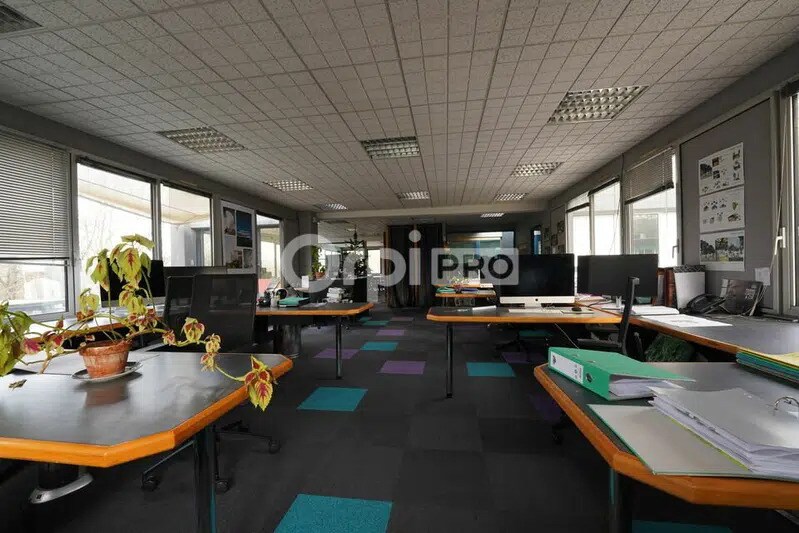 Bureau dans Lissieu à vendre - Photo intérieure – Image 2 sur 9