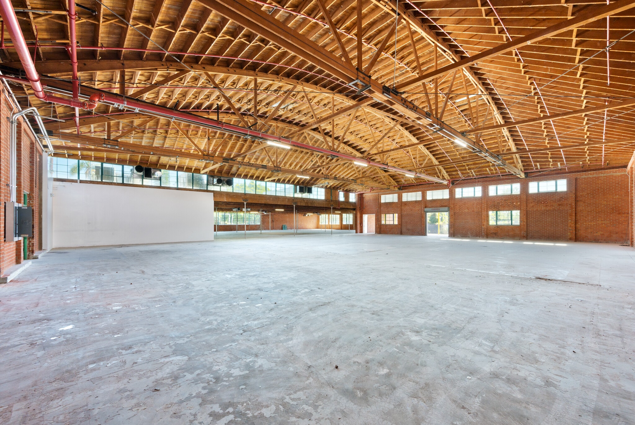 2440 S Sepulveda Blvd, Los Angeles, CA à louer Photo intérieure– Image 1 sur 12