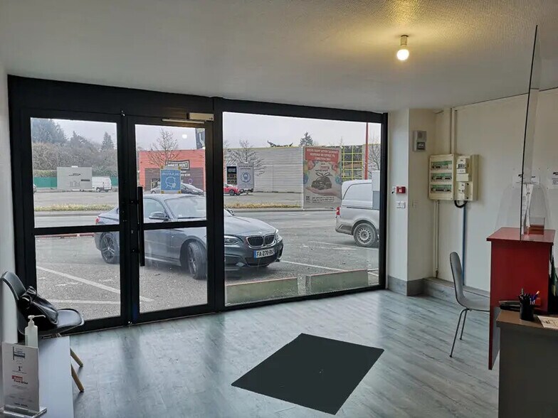 Local commercial dans Danjoutin à louer - Photo intérieure – Image 2 sur 3