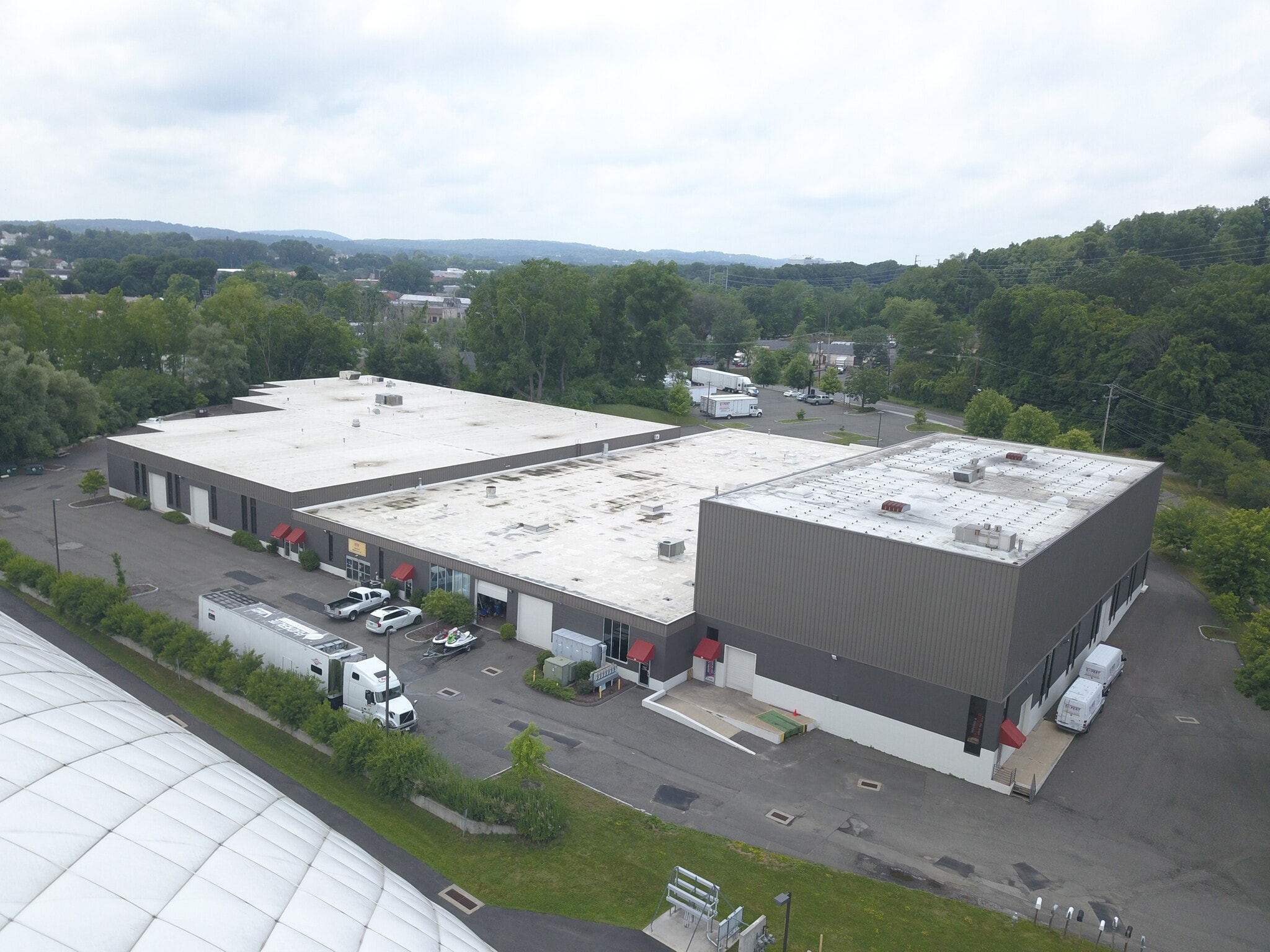 60 Shelter Rock Rd, Danbury, CT à louer Photo principale– Image 1 sur 26