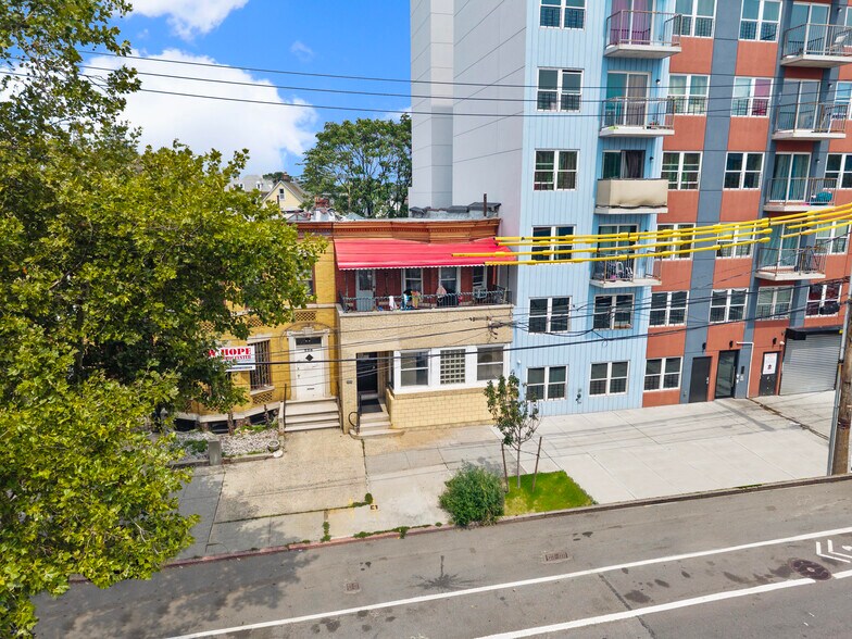 777 Burke Ave, Bronx, NY à vendre - Photo de l’immeuble – Image 3 sur 15