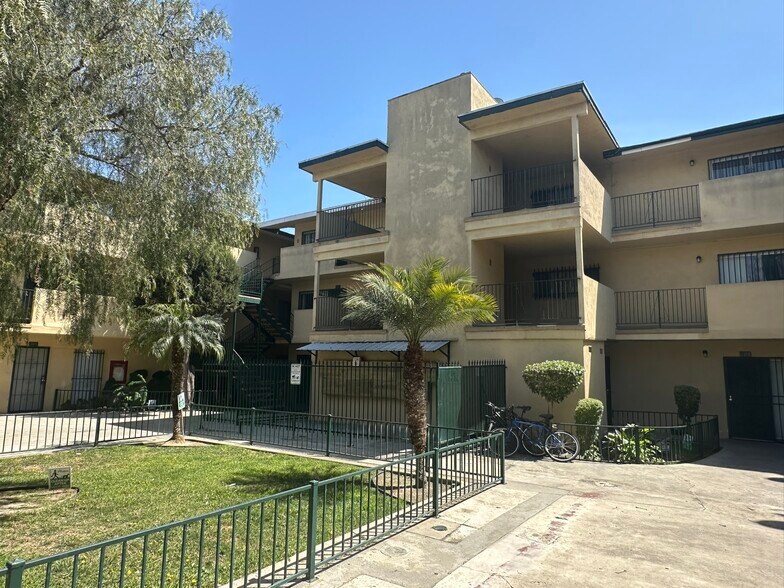 3130 Euclid Ave, Lynwood, CA à vendre - Photo de l’immeuble – Image 2 sur 8