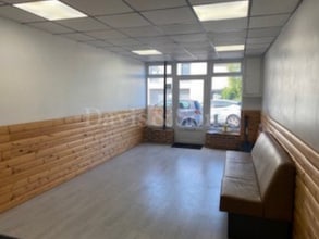 4-4A Commercial St, Cwmbran à louer Photo intérieure– Image 2 sur 8