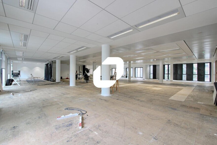 Bureau dans Paris à louer - Photo de l’immeuble – Image 3 sur 16