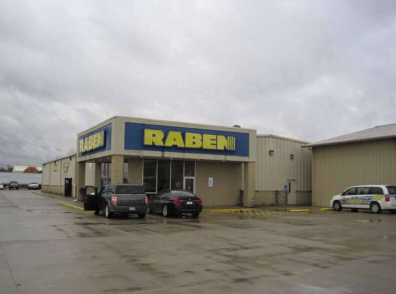 709 S Commercial St, Harrisburg, IL à vendre - Photo de l’immeuble – Image 2 sur 16