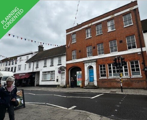27-29 High Street, Ware, SG12 9BQ portefeuille de 2 biens à vendre sur LoopNet.fr - Photo de l’immeuble – Image 1 sur 2