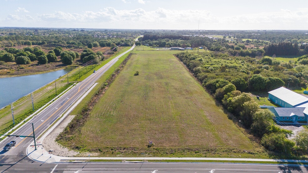 6555 81st st, Vero Beach, FL à vendre - Photo de l’immeuble – Image 2 sur 16
