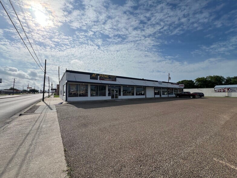 701 E Rio Grande St, Victoria, TX à vendre - Photo de l’immeuble – Image 3 sur 11