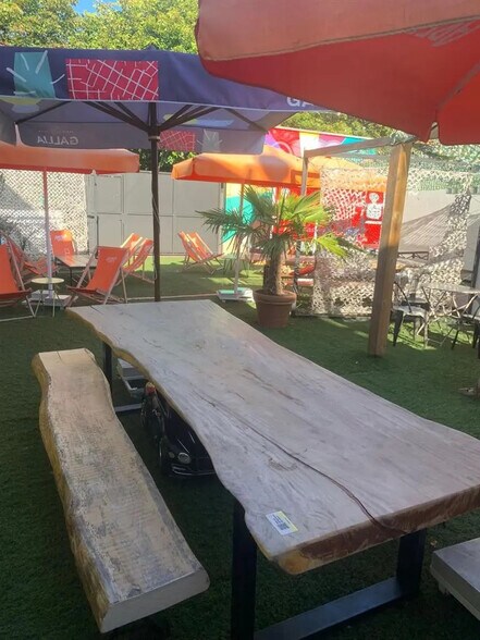 Local commercial dans Saint-Maur-des-Fossés à louer - Photo de l’immeuble – Image 3 sur 8