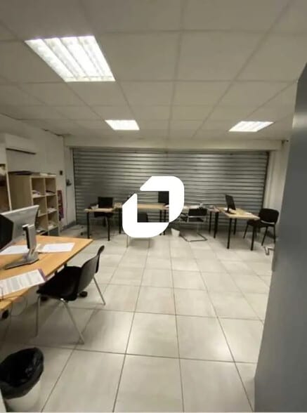 Local d’activités dans Noisy-le-Sec à louer - Photo de l’immeuble – Image 3 sur 8