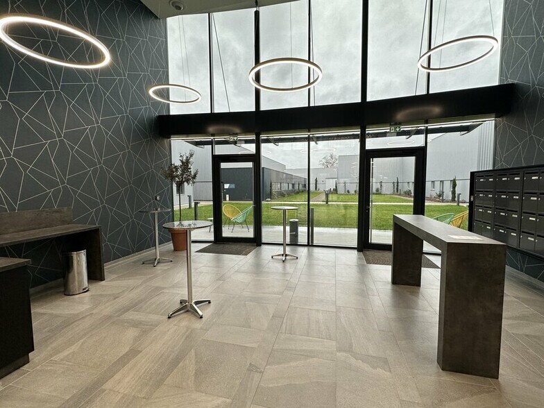 Bureau dans Bischheim à louer - Hall d’entrée – Image 2 sur 6