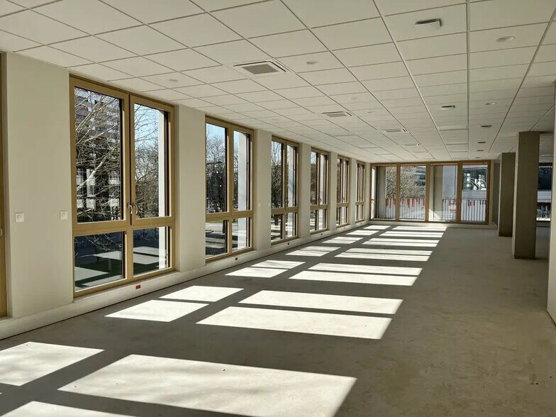 Bureau dans Strasbourg à louer - Photo de l’immeuble – Image 3 sur 12