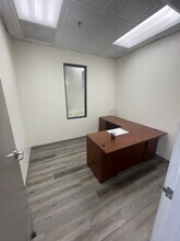 12189 7th St, Yucaipa, CA à louer Photo intérieure– Image 2 sur 2