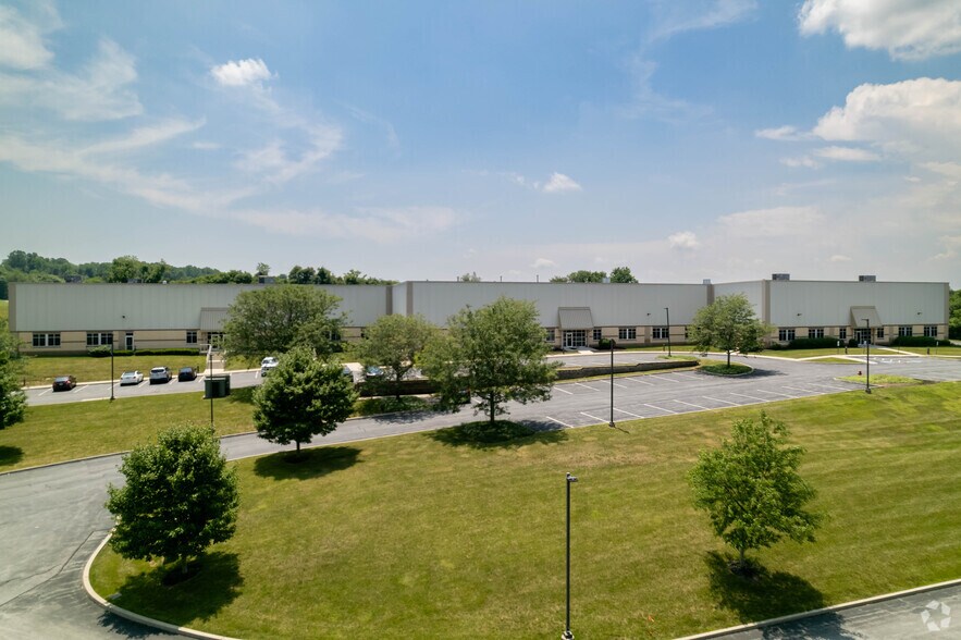 100 Cheshire Ct, Coatesville, PA à louer - Photo de l’immeuble – Image 2 sur 6