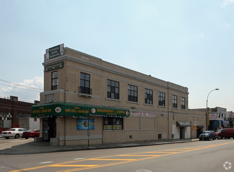 1949 Troutman St, Ridgewood, NY à vendre - Photo de l’immeuble – Image 2 sur 8
