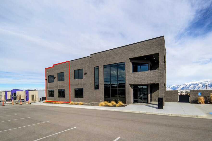 9489 S 6400 W, West Jordan, UT à louer - Photo de l’immeuble – Image 3 sur 8