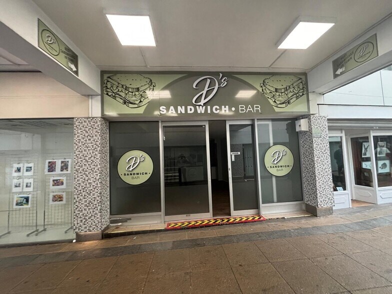 1-18 Church Arcade, Bedford à louer - Photo de l’immeuble – Image 2 sur 60