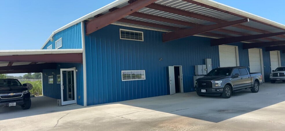 12630 US-59, Splendora, TX à louer - Vidéo sur l’annonce professionnelle – Image 2 sur 18