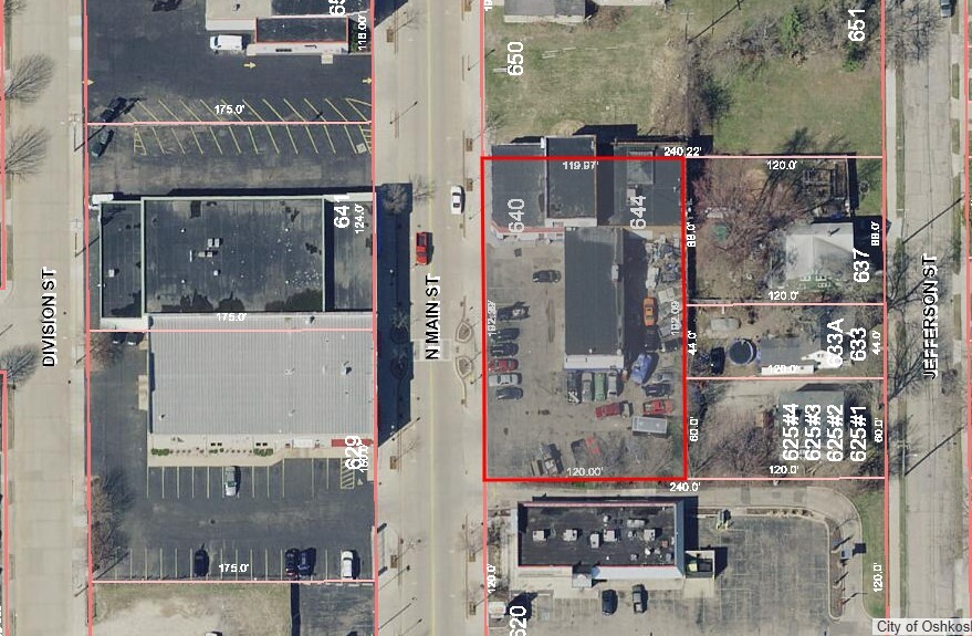 640 N Main St, Oshkosh, WI à vendre - Photo de l’immeuble – Image 2 sur 5