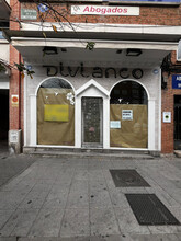 Local commercial dans Móstoles, Madrid à louer Photo de l’immeuble– Image 1 sur 12