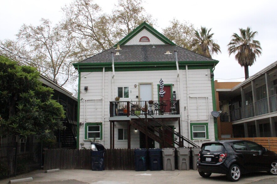 2610 J St, Sacramento, CA à vendre - Photo de l’immeuble – Image 2 sur 3