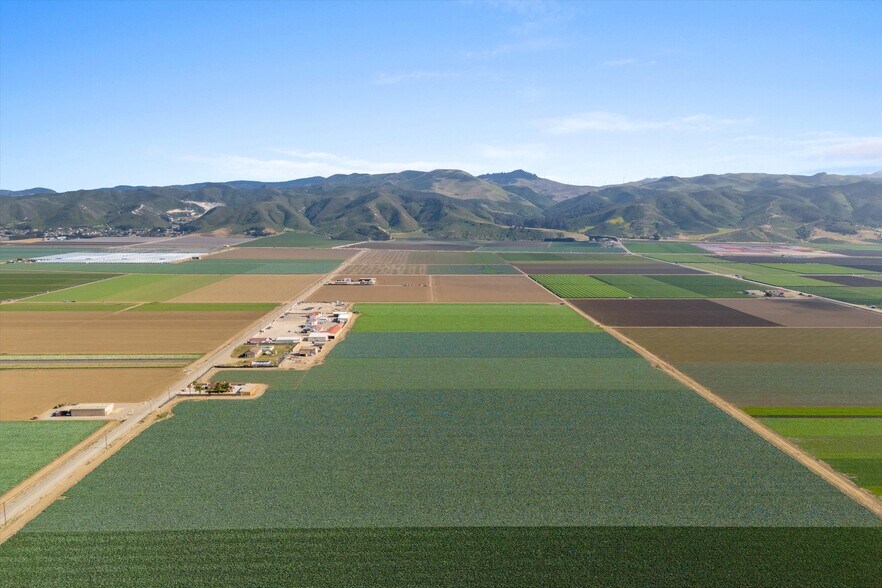 901 Floradale Ave, Lompoc, CA à vendre - Aérien – Image 3 sur 27