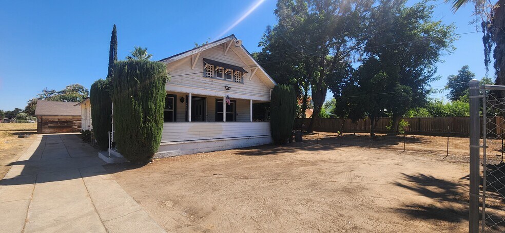 5469 Tulare ave, Fresno, CA à vendre - Photo de l’immeuble – Image 3 sur 9