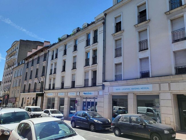 Plus de détails pour Local commercial à louer