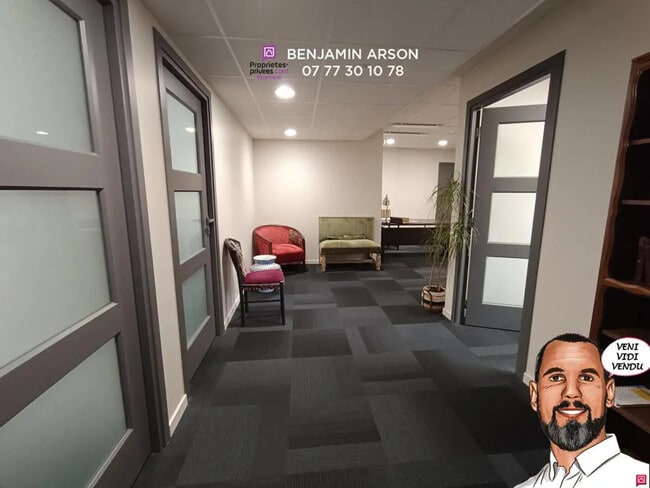 Plus de détails pour Bureau à vendre