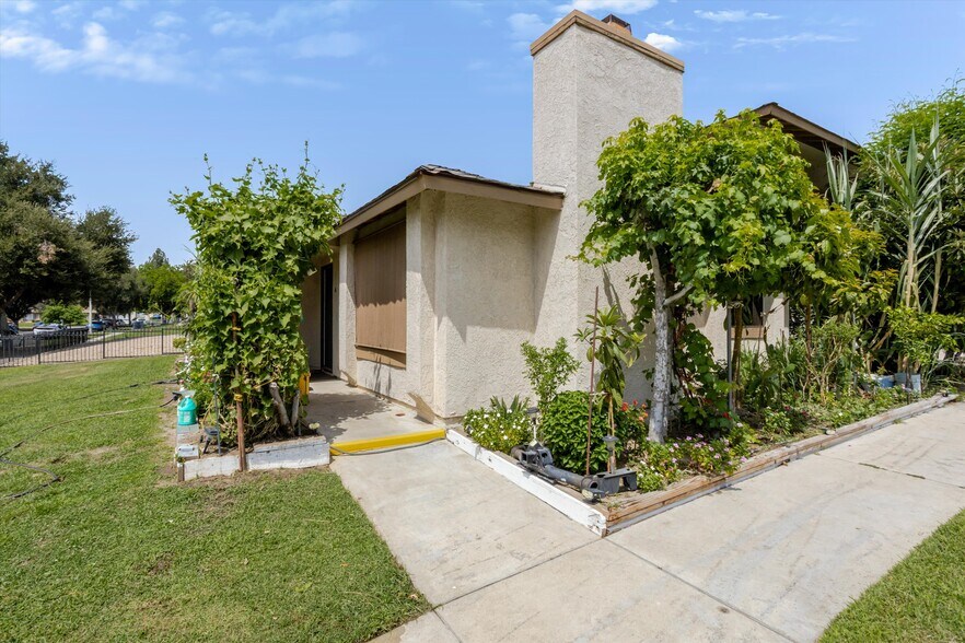 1140 Oxford Dr, Redlands, CA à vendre - Photo de l’immeuble – Image 3 sur 38