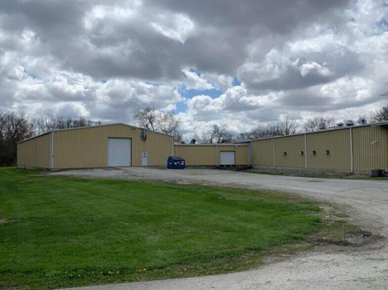 505 Walnut St, Shirley, IN à louer - Photo principale – Image 1 sur 11