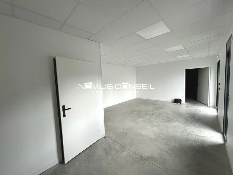 Local d’activités dans SAINTE-FOY-D'AIGREFEUILLE à louer - Photo intérieure – Image 3 sur 6