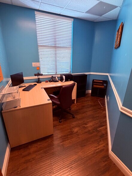 8600 Utica Ave, Rancho Cucamonga, CA à louer - Photo intérieure – Image 3 sur 9