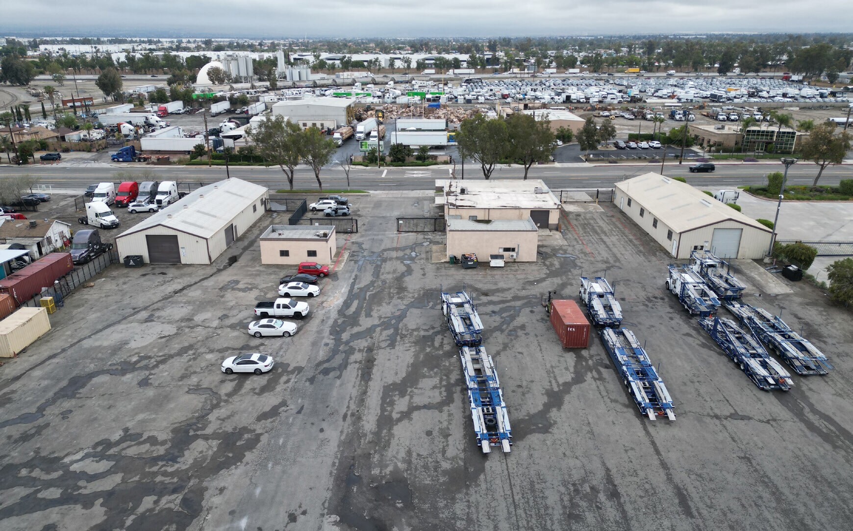 14965 Slover Ave, Fontana, CA à louer Photo de l’immeuble– Image 1 sur 5