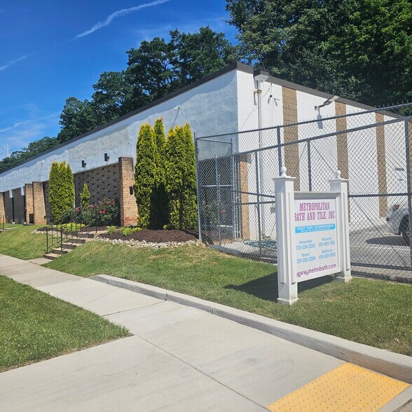 1031 Cromwell Bridge Rd, Towson, MD à louer - Photo de l’immeuble – Image 1 sur 9
