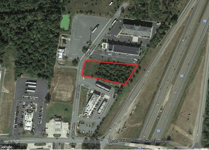 6405 Dan Bell Ln, Woodford, VA à louer Photo principale– Image 1 sur 4