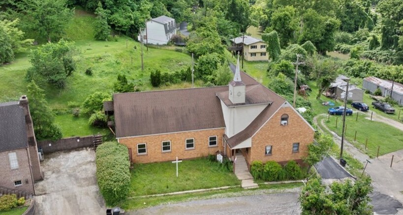 112 Indian Bend Dr, Hazard, KY à vendre - Photo principale – Image 1 sur 8