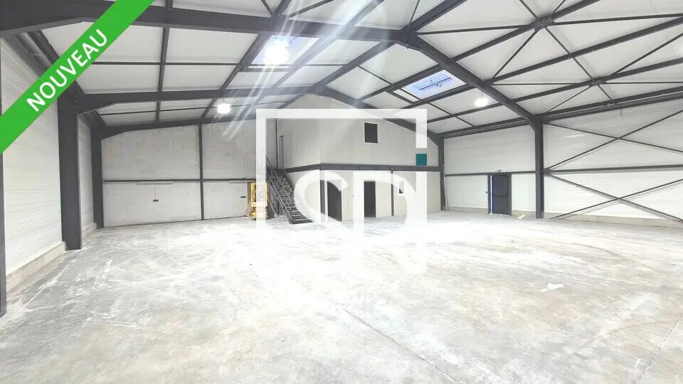 Industriel/Logistique dans Riom à vendre - Photo de l’immeuble – Image 2 sur 11